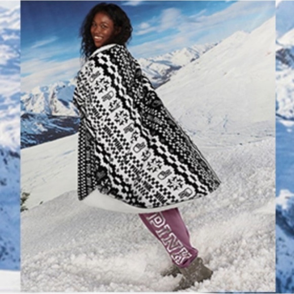 🔥VS Pink super soft fair isle sherpa blanket NWT - Picture 4 of 7